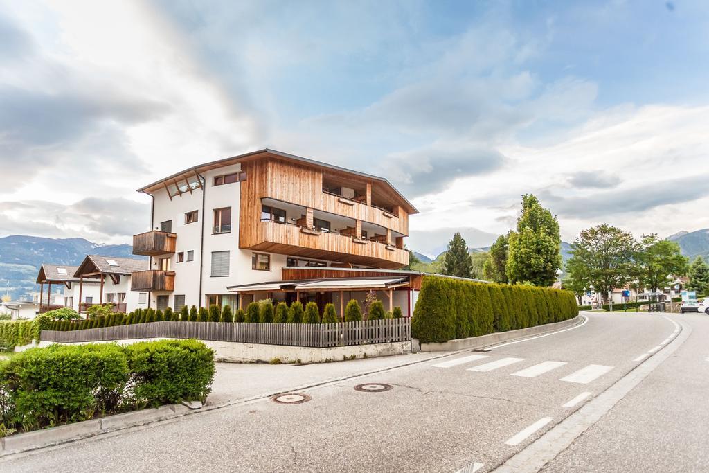 Residence Aichner Brunico Esterno foto