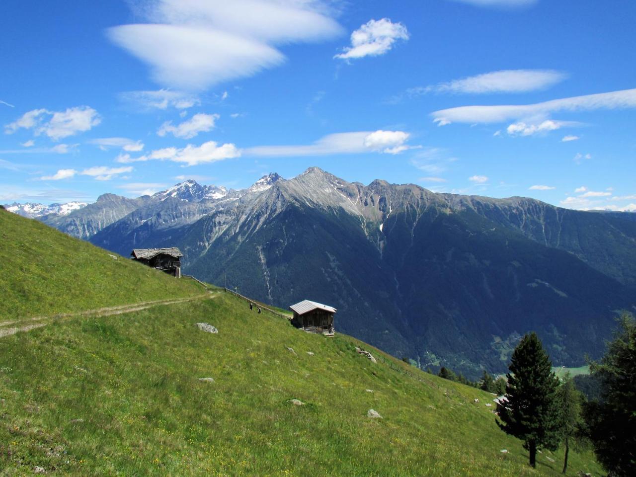 Residence Aichner Brunico Esterno foto